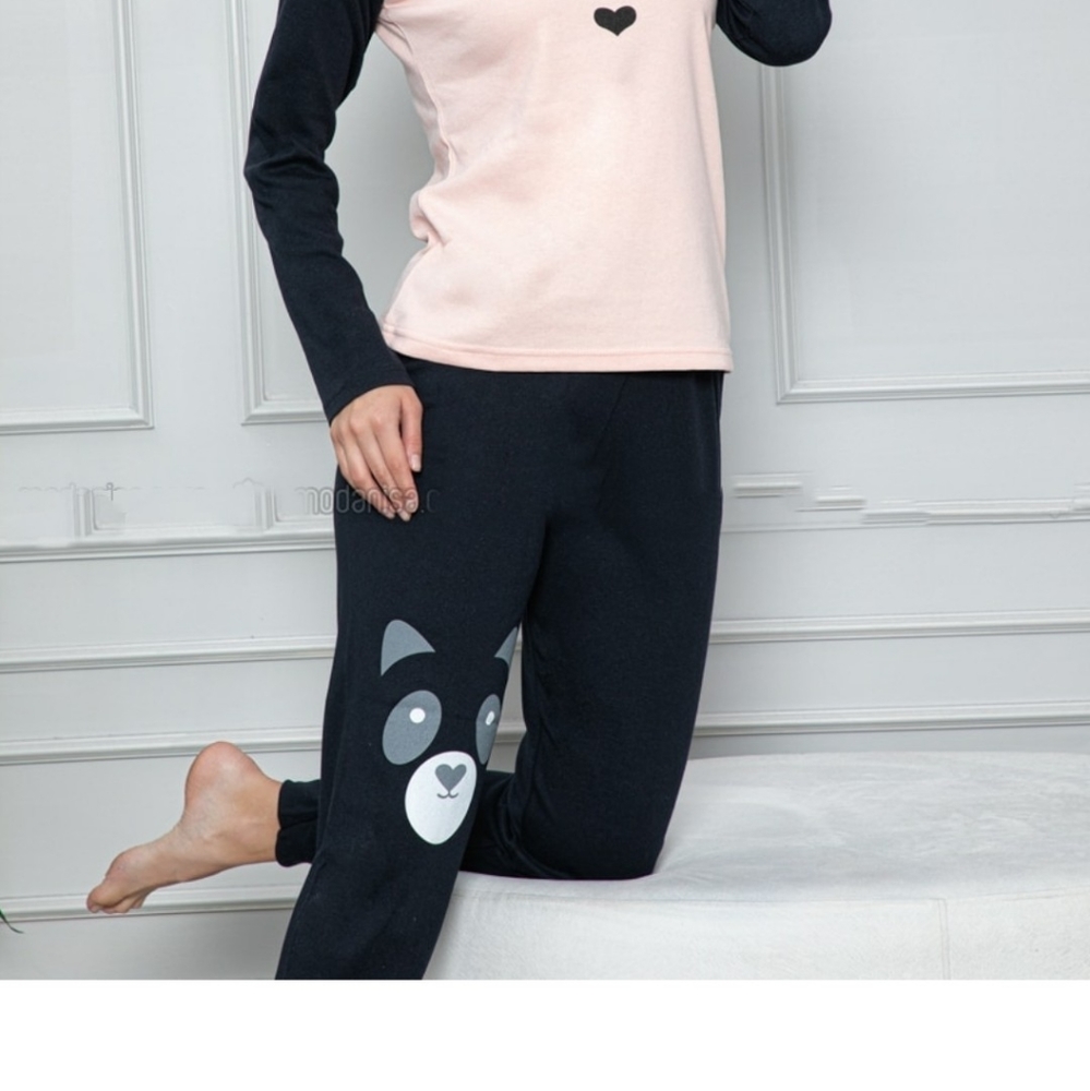 Clothes - Picture 3 of 3